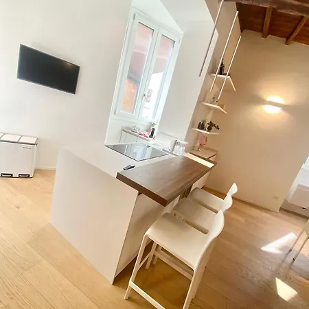 Casa Titti A Trastevere 펜션